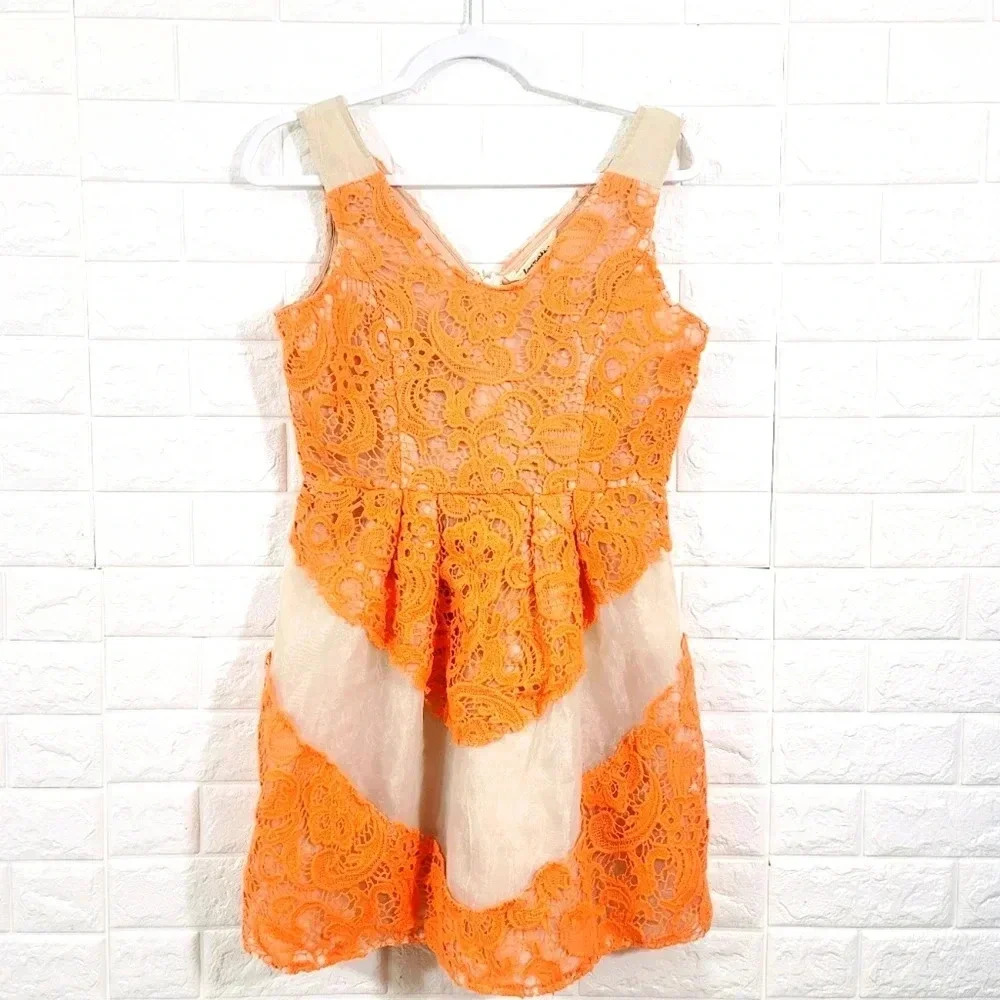 Lovemarks lace dress ,size M